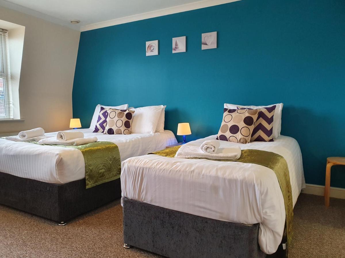 Old Town Central Apartments Суиндън Екстериор снимка